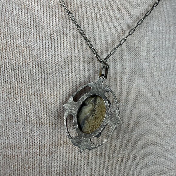 Vintage Art Nouveau Inspired Agate Pendant on Chain Silver Tone 18" - Picture 3 of 5